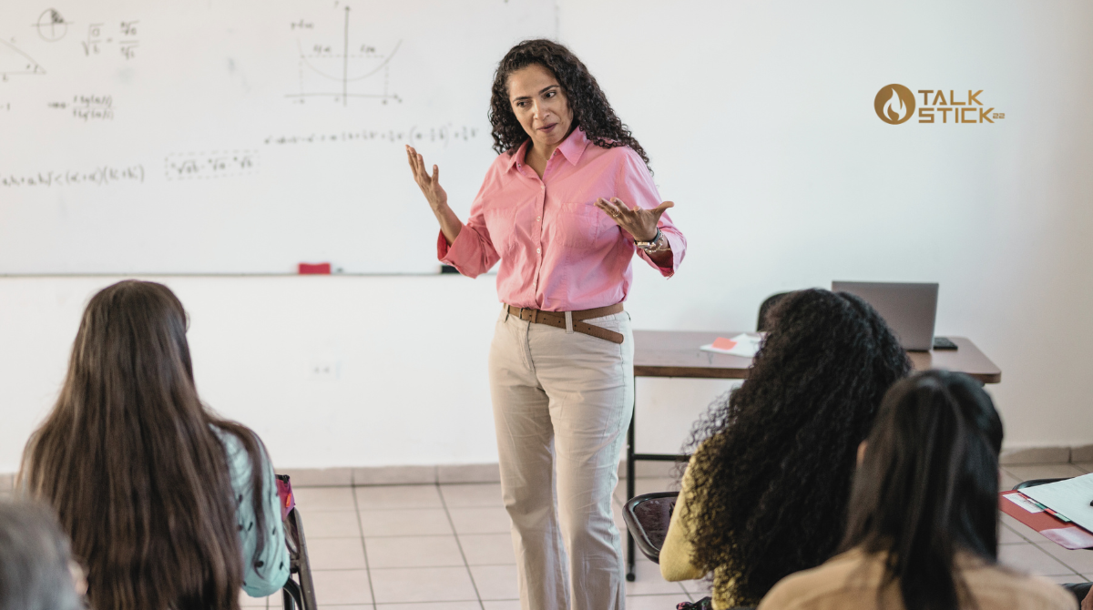 Neste artigo, Stella Gullo reflete sobre o que os professores nos ensinam sobre comunicação com propósito — e como suas práticas podem inspirar líderes e profissionais a desenvolverem uma fala mais empática, clara e transformadora.